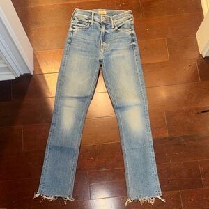NWT MOTHER Dazzler Mid Rise Ankle Fray Jeans in Riding The Cliffside Size 23